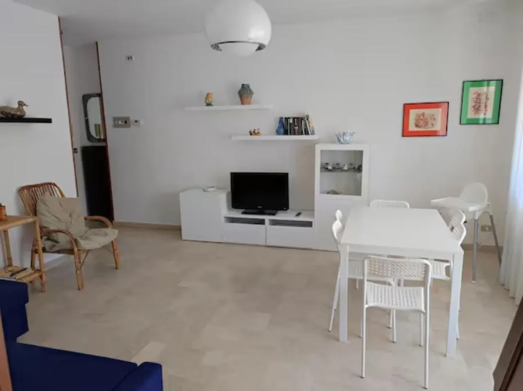 Quadrilocale Nuovissimo Con Parcheggio Privato /Four-Room, Super New, With Parking Celle Ligure Italien